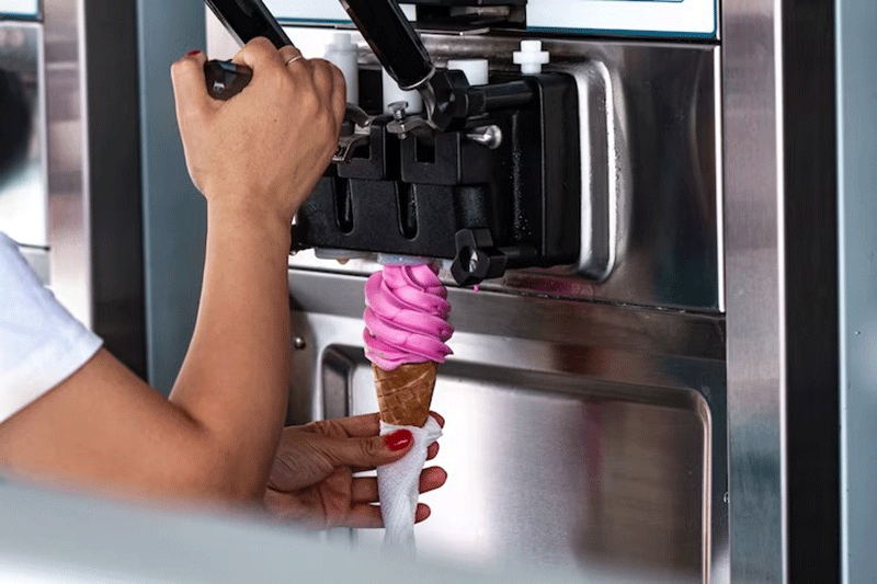 انواع دستگاه بستنی ساز صنعتی